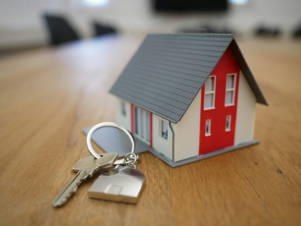 house and key on table